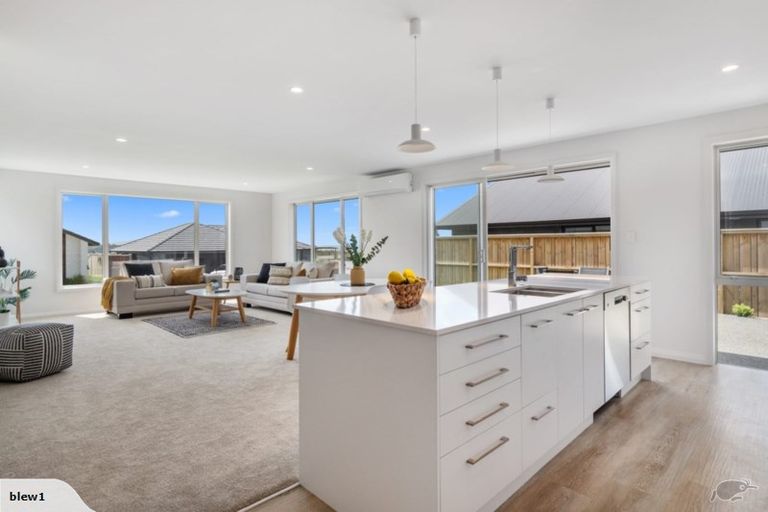 Photo of property in 80 Bert Wall Drive, Omokoroa, 3114