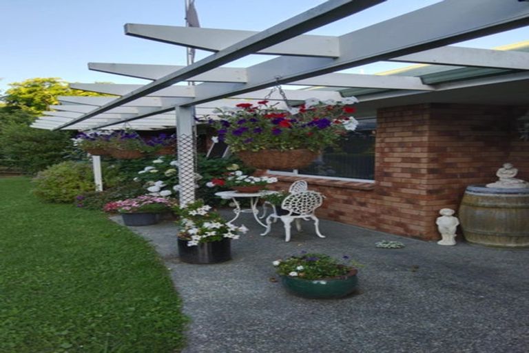 Photo of property in 11 Te Pahi River Drive, Paparoa, Maungaturoto, 0583