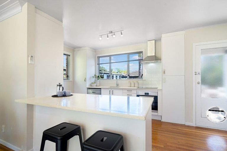 Photo of property in 1/454 Hibiscus Coast Highway, Orewa, 0931