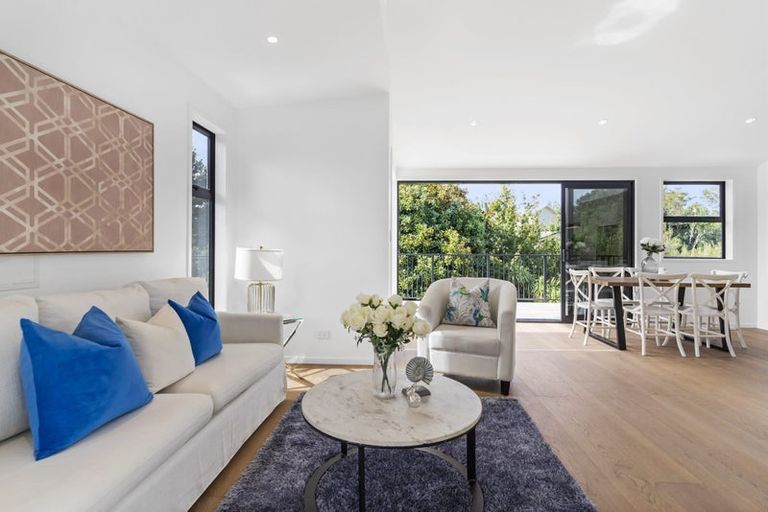 Photo of property in 54a Awaroa Road, Sunnyvale, Auckland, 0612