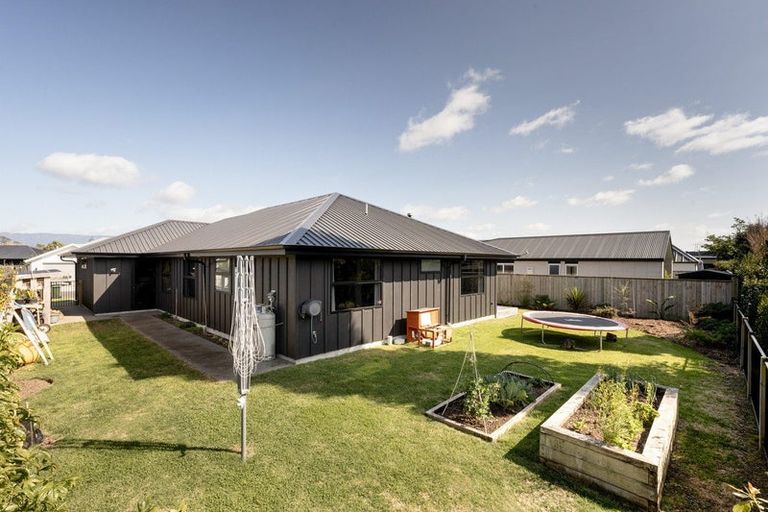 Photo of property in 12 Serenity Drive, Omokoroa, 3114