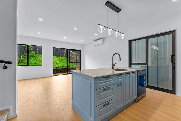 Photo of property in 24 Piringa Road, Pukekohe, 2120