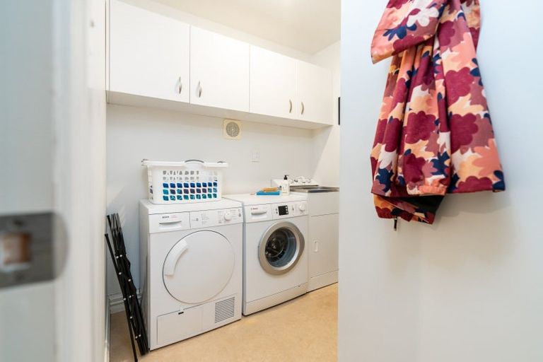 Photo of property in 153f Grant Road, Thorndon, Wellington, 6011