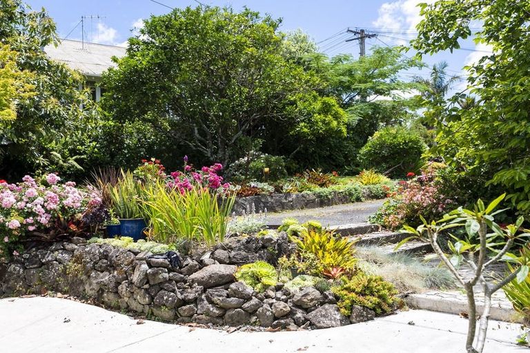 Photo of property in 12 Grey Street, Regent, Whangarei, 0112