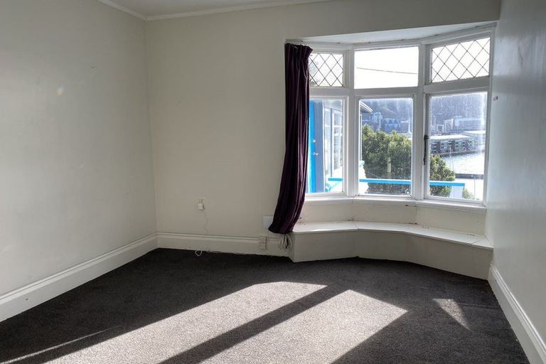 Photo of property in 98 Majoribanks Street, Mount Victoria, Wellington, 6011