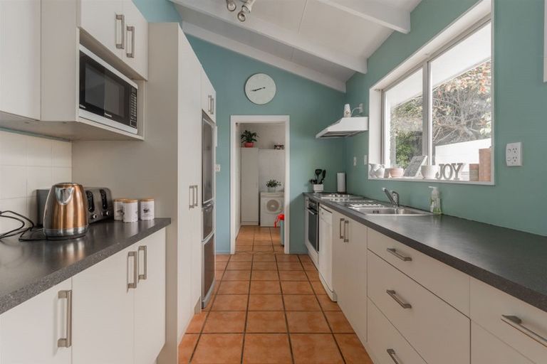 Photo of property in 10 Glen Place, Parklands, Christchurch, 8083