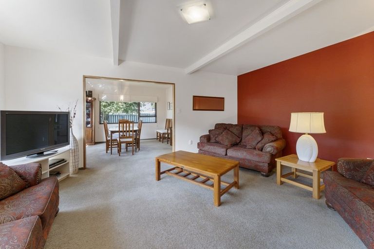 Photo of property in 38 Walton Avenue, Waikanae, 5036