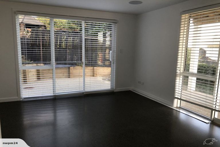 Photo of property in 28 Ridge Road, Howick, Auckland, 2014