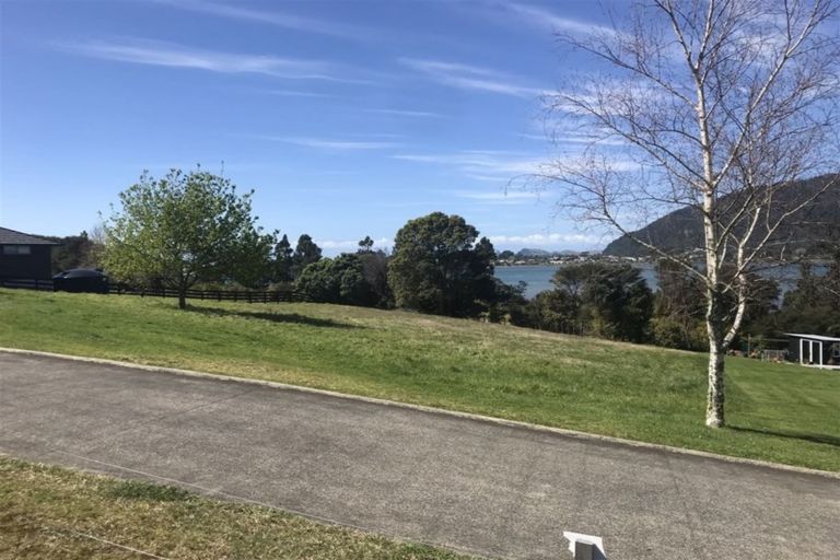 Photo of property in 8 Aldermen Lane, Tairua, 3579