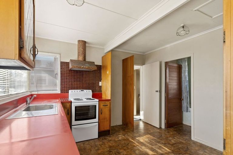 Photo of property in 9b Kawaha Point Road, Fairy Springs, Rotorua, 3015