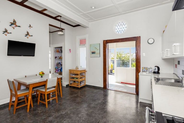Photo of property in 15 Ellison Street, Napier South, Napier, 4110