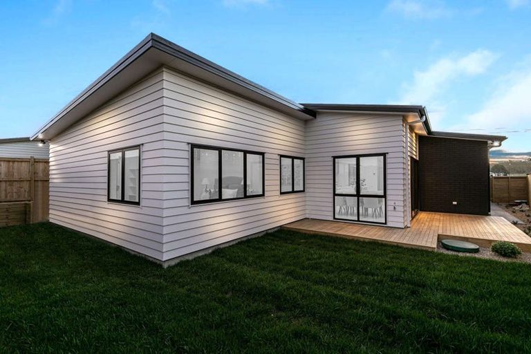 Photo of property in 20 Spark Road, Wainui, 0932