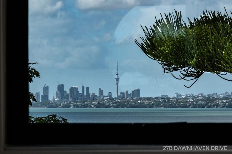 Photo of property in 27a Dawnhaven Drive, Te Atatu Peninsula, Auckland, 0610