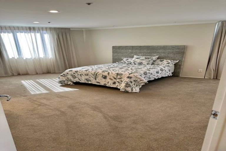 Photo of property in 4a/173 Hurstmere Road, Takapuna, Auckland, 0622