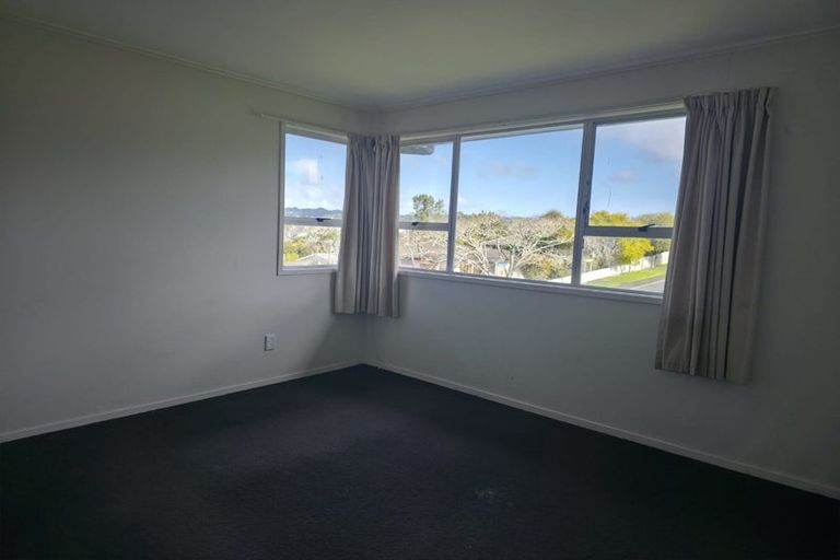 Photo of property in 26 Newham Place, Henderson, Auckland, 0612