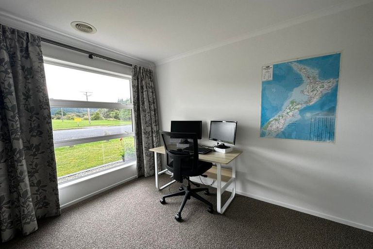 Photo of property in 26 Gallipoli Road, Trentham, Upper Hutt, 5018