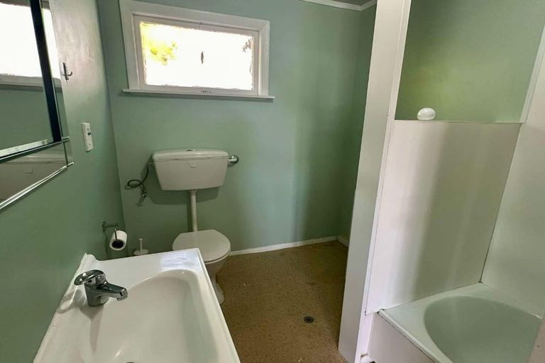 Photo of property in 2/26 Puriri Street, Wainuiomata, Lower Hutt, 5014