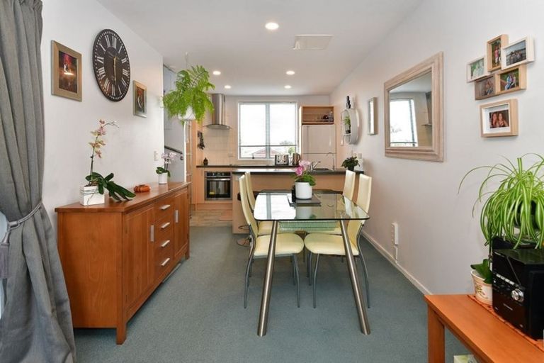 Photo of property in 13/3 Riverside Road, Orewa, 0931