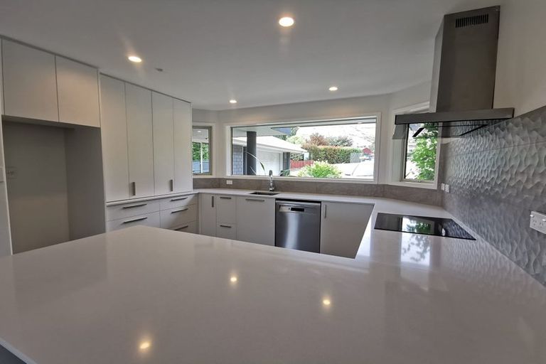 Photo of property in 5 Gilders Grove, Heathcote Valley, Christchurch, 8022