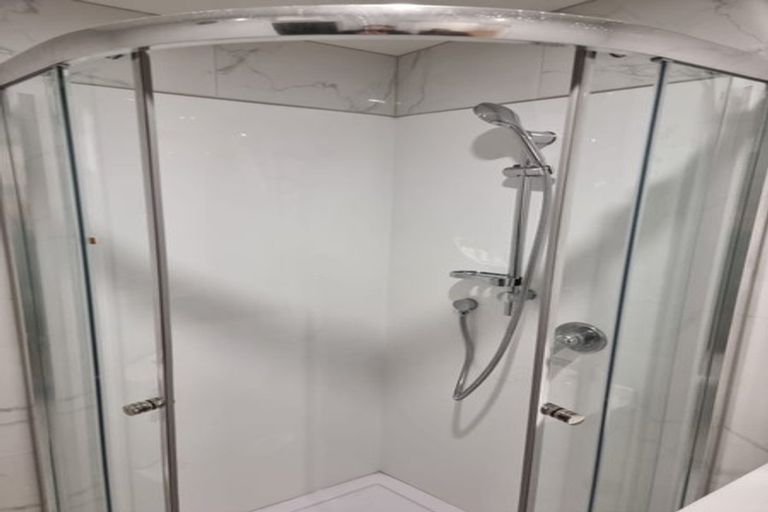 Photo of property in 46 Waller Avenue, Bucklands Beach, Auckland, 2012