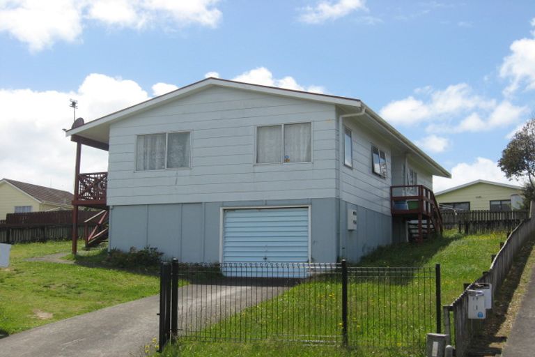 Photo of property in 19 Hanford Place, Clendon Park, Auckland, 2103