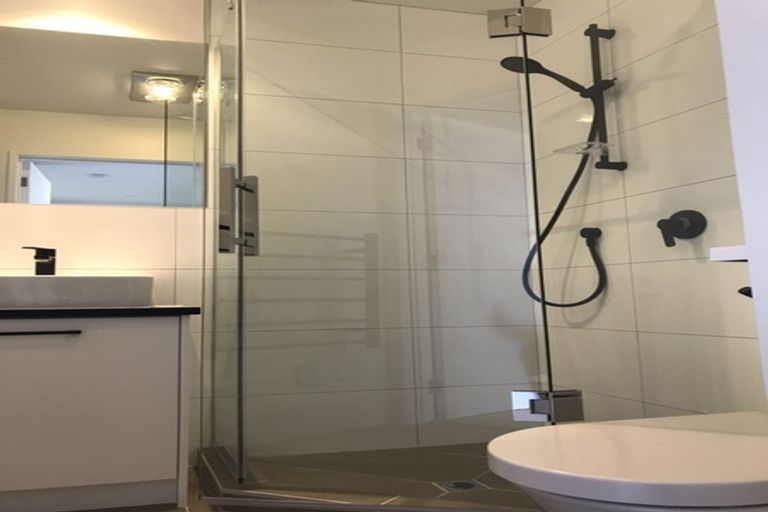 Photo of property in 23 Meritage Lane, Te Atatu South, Auckland, 0610