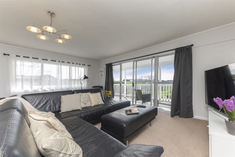 Photo of property in 93 James Mackie Road, Helensville, 0875