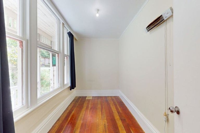 Photo of property in 32 Devon Street, Aro Valley, Wellington, 6021