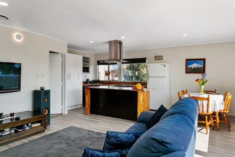Photo of property in 14 Wembley Place, Richmond Heights, Taupo, 3330