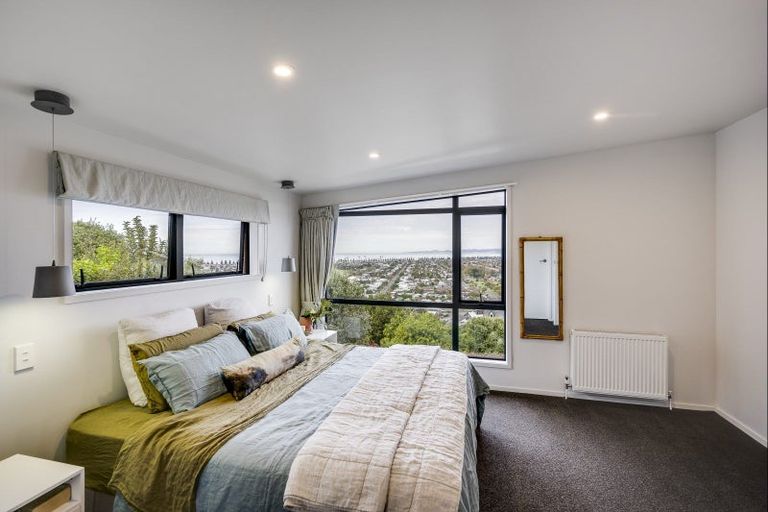 Photo of property in 13 Havelock Road, Hospital Hill, Napier, 4110