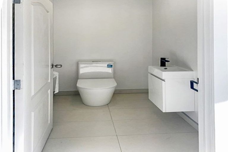 Photo of property in 215 Ferguson Street, Palmerston North, 4410