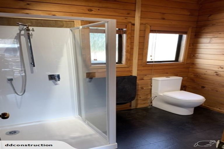 Photo of property in 261 Great North Road, Henderson, Auckland, 0612