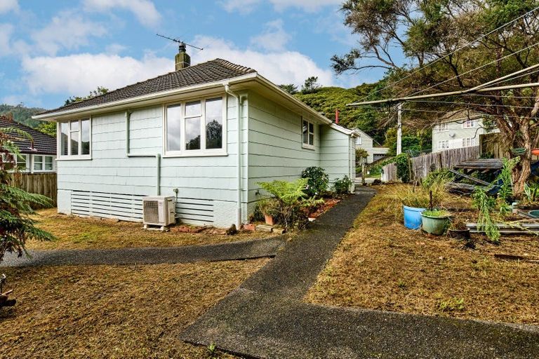 Photo of property in 14 Boyd Grove, Naenae, Lower Hutt, 5011