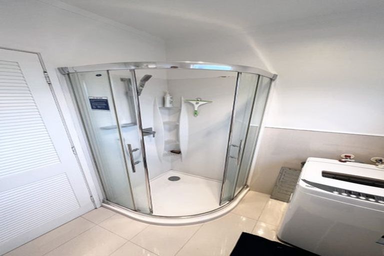 Photo of property in 165 Forrest Hill Road, Forrest Hill, Auckland, 0620