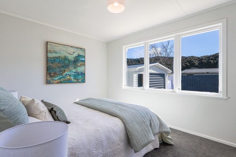 Photo of property in 7 Karamea Grove, Wainuiomata, Lower Hutt, 5014
