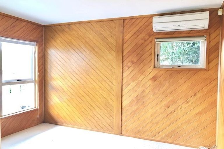 Photo of property in 20 Makepiece Place, Chatswood, Auckland, 0626