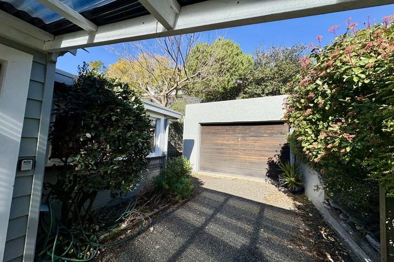 Photo of property in 31 Coote Road, Bluff Hill, Napier, 4110