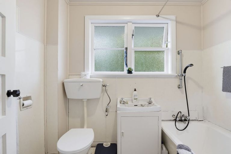 Photo of property in 3 Tyndall Street, Palmerston North, 4414