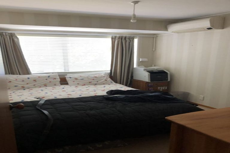 Photo of property in 56 Oliver Road, Eastern Beach, Auckland, 2012