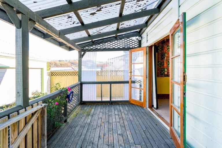 Photo of property in 25 Kirkcaldy Street, South Dunedin, Dunedin, 9012
