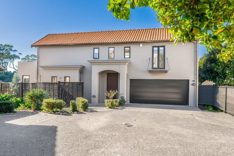 Photo of property in 27b Tamaki Bay Drive, Pakuranga, Auckland, 2010