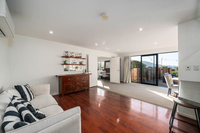 Photo of property in 117 Woodman Drive, Tawa, Wellington, 5028