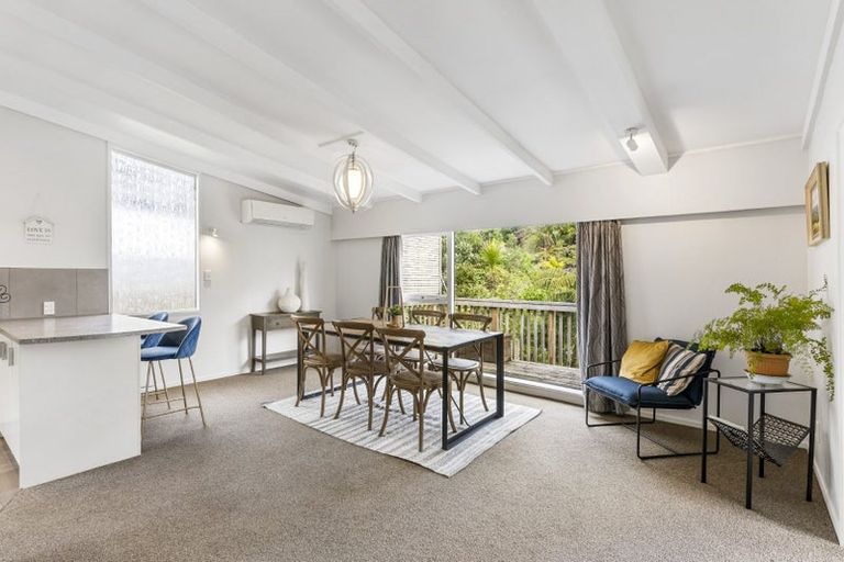 Photo of property in 22 Rosecamp Road, Beach Haven, Auckland, 0626