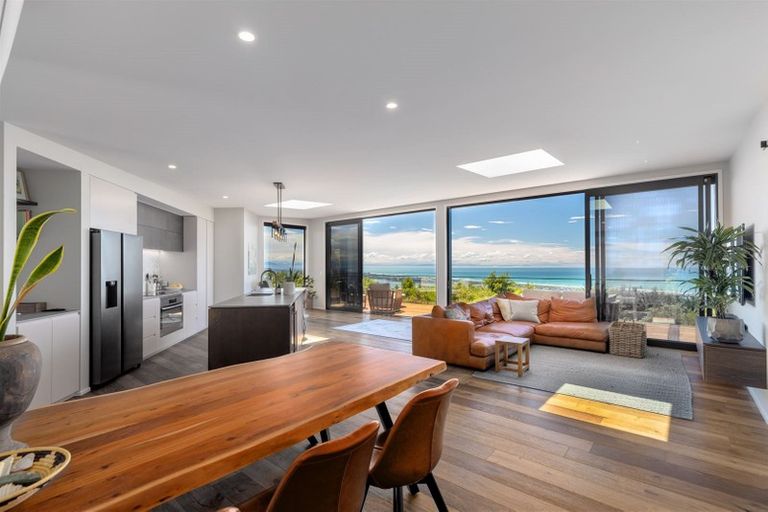 Photo of property in 155 Moncks Spur Road, Mount Pleasant, Christchurch, 8081