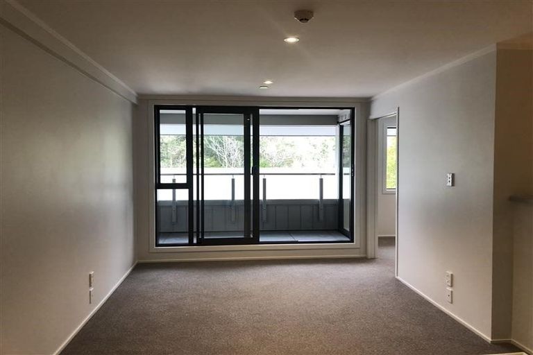 Photo of property in 13a/30 Westward Ho, Glen Eden, Auckland, 0602