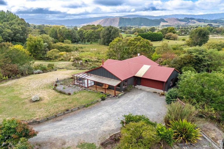 Photo of property in 184e Taylors Road, Otaki, 5583