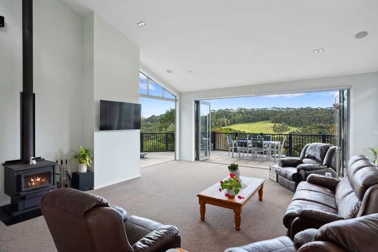 Photo of property in 1355 Old North Road, Helensville, 0875