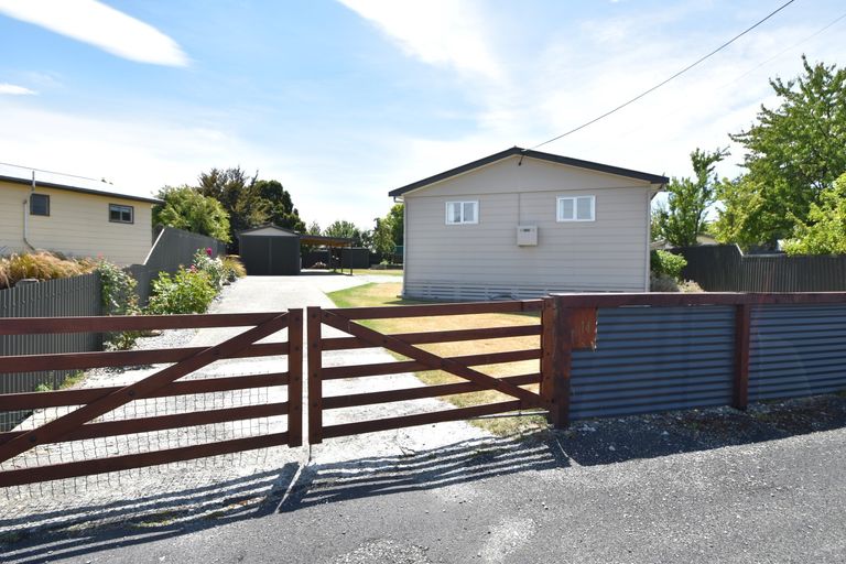 Photo of property in 14 Falstone Crescent, Twizel, 7901