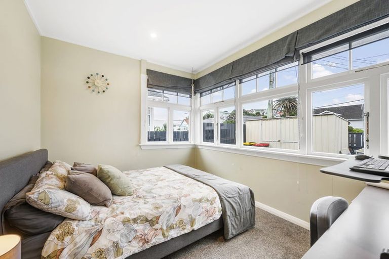 Photo of property in 202 Coutts Street, Rongotai, Wellington, 6022