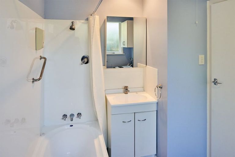 Photo of property in 417 Muritai Road, Eastbourne, Lower Hutt, 5013